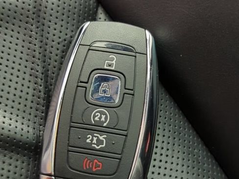 Used 2017 Lincoln MKC Reserve w/ Lincoln MKC Climate Package AWD/4WD image 32