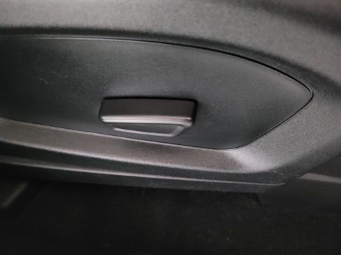 Used 2021 Ford Explorer XLT image 64