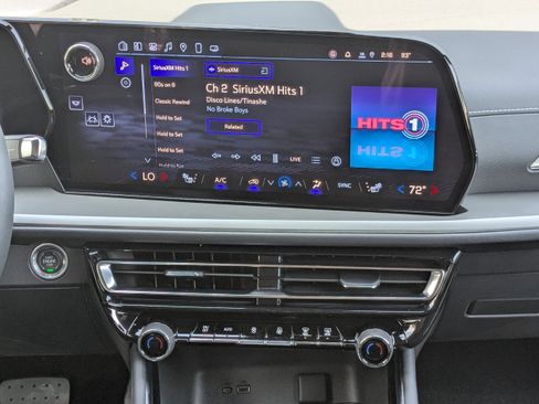 New 2025 Chevrolet Traverse LT w/ Driver Confidence Package image 5