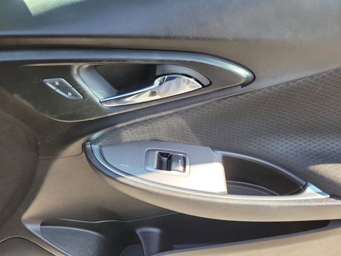 Used 2017 Chevrolet Malibu LT FWD image 30
