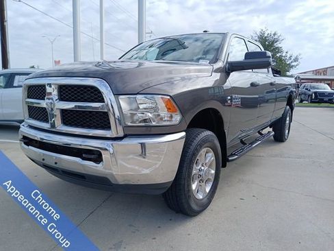 Used 2018 RAM 2500 Tradesman w/ Chrome Appearance Group image 3