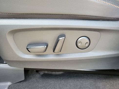 Used 2025 Nissan Pathfinder Rock Creek AWD/4WD image 14