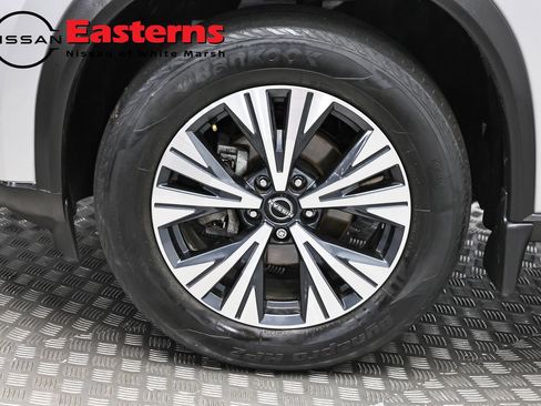 Used 2023 Nissan Rogue SV AWD/4WD image 28