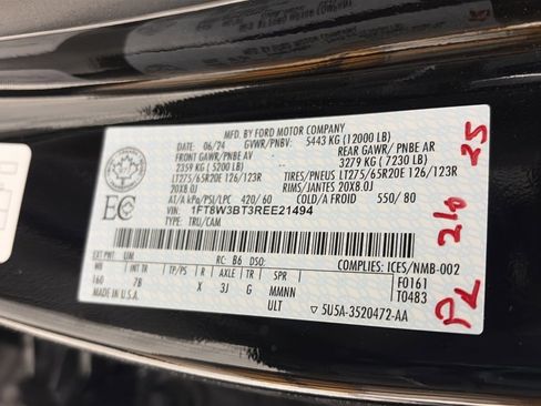 Used 2024 Ford F350 Platinum w/ FX4 Off-Road Package image 9