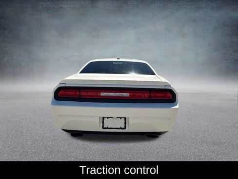 Used 2009 Dodge Challenger R/T RWD image 4