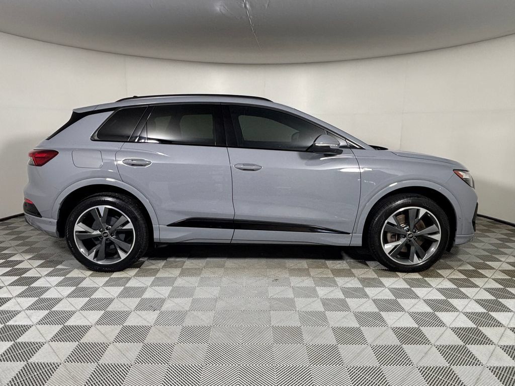 Used 2023 Audi Q4 e-tron Premium Plus w/ Premium Plus AWD/4WD image 8
