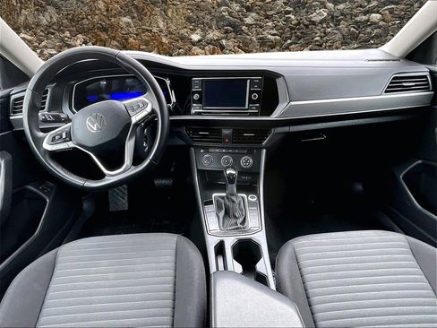 Used 2024 Volkswagen Jetta S image 13