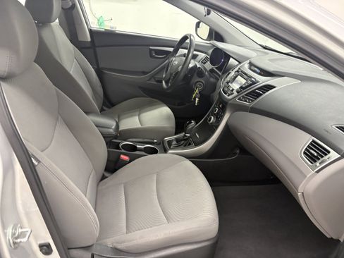 Used 2015 Hyundai Elantra SE w/ Option Group 02 FWD image 20