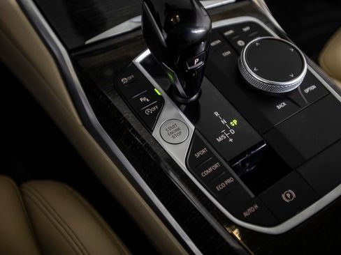 Used 2021 BMW 330i Sedan w/ M Sport Package image 34