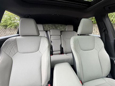Certified 2025 Lexus RX 350 Premium w/ Convenience Package AWD/4WD image 17