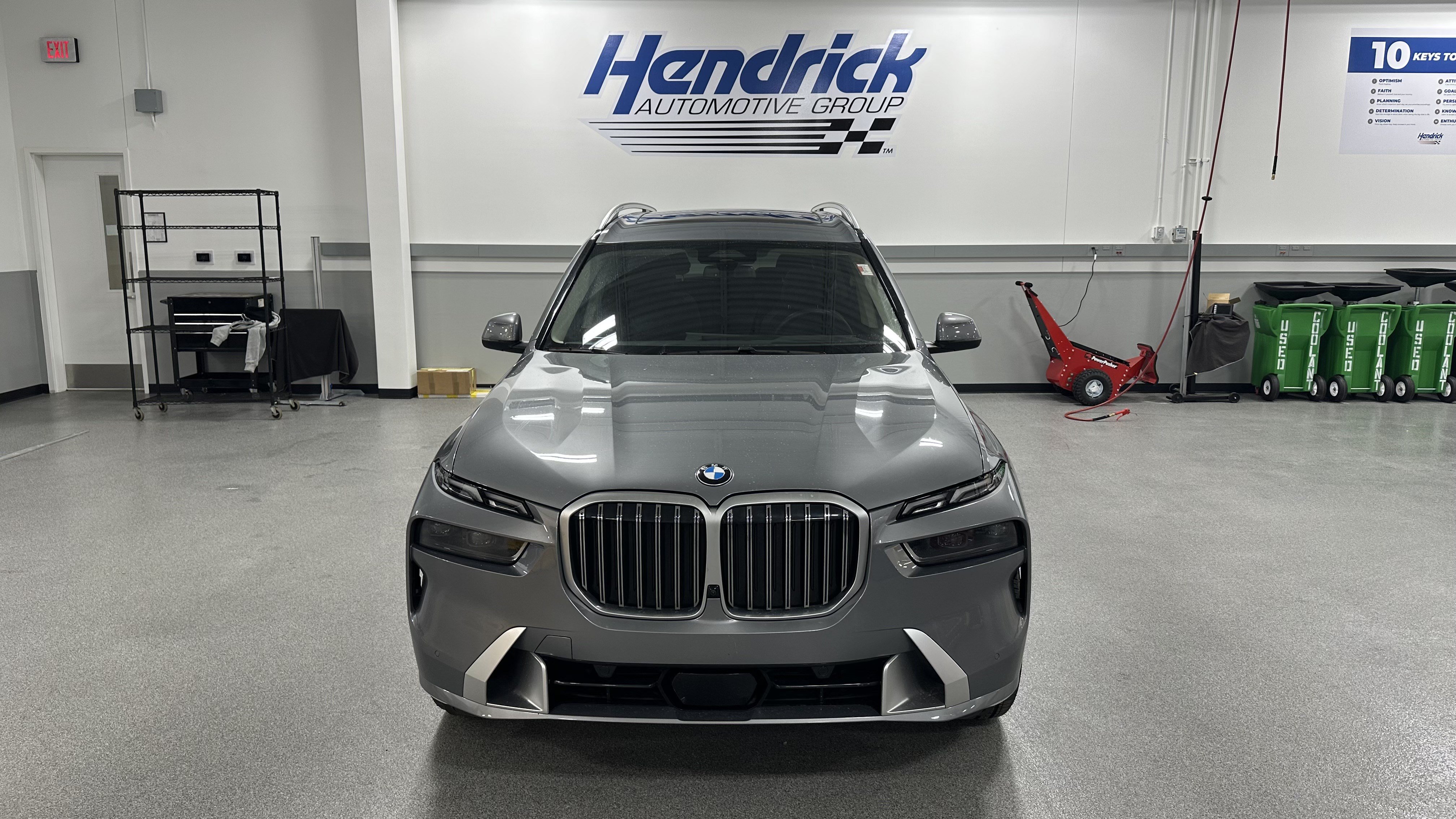 Certified 2024 BMW X7 xDrive40i w/ Premium Package AWD/4WD image 3