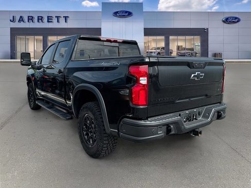 Used 2024 Chevrolet Silverado 1500 ZR2 w/ ZR2 Bison Edition AWD/4WD image 3