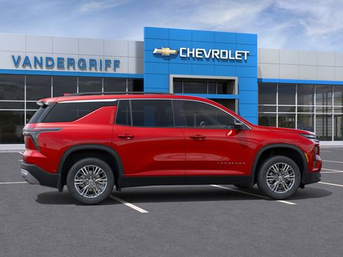 New 2026 Chevrolet Traverse LT image 25