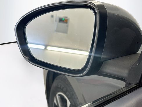 Used 2025 Nissan Sentra SV FWD image 16
