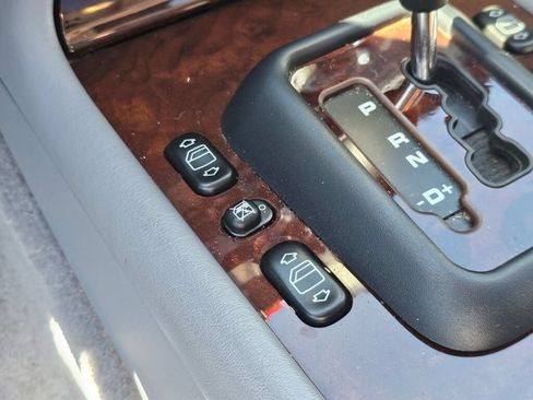 Used 2003 Mercedes-Benz ML 320 4MATIC image 33
