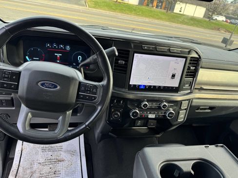 Used 2024 Ford F350 Lariat image 14