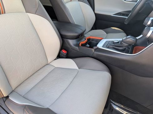 Used 2020 Toyota RAV4 Adventure image 21