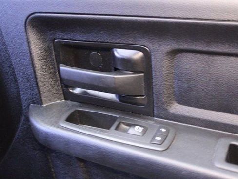 Used 2021 RAM 1500 Express w/ Wheel & Sound Group image 9