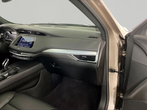 Used 2023 Cadillac XT4 Premium Luxury AWD/4WD image 26