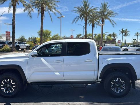 Used 2019 Toyota Tacoma TRD Off-Road image 4
