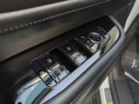 New 2026 INFINITI QX80 Luxe w/ Cargo Package image 17