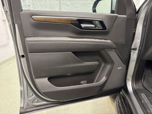 New 2026 Chevrolet Suburban High Country w/ Sun And Tow Package AWD/4WD image 13