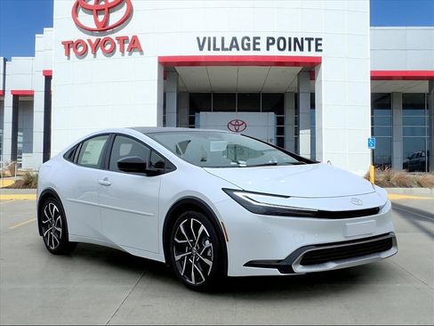 New 2026 Toyota Prius Plug-In Hybrid image 7