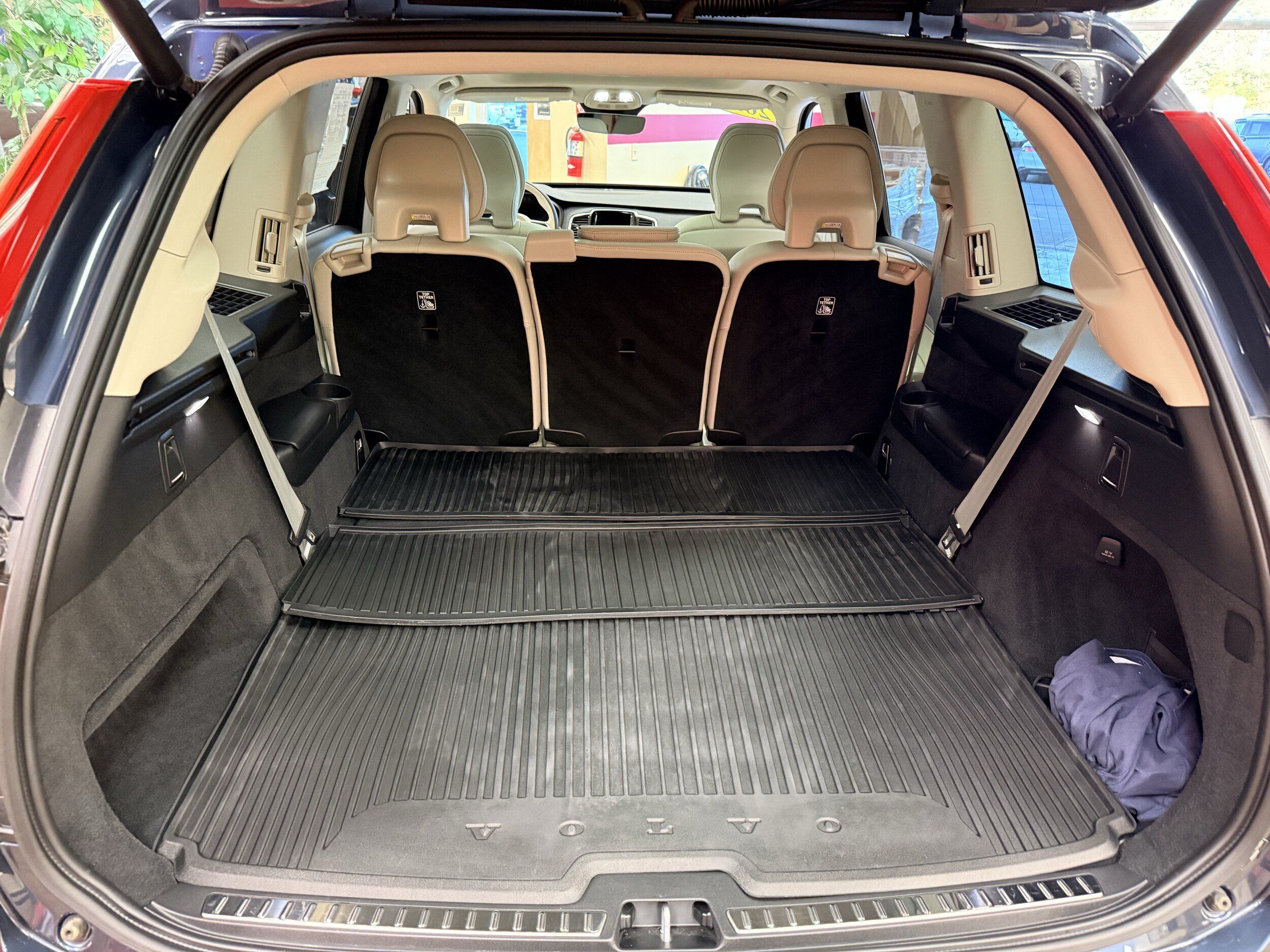 Used 2025 Volvo XC90 B6 Plus w/ Protection Package Premier AWD/4WD image 26
