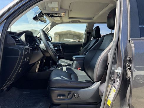 Used 2021 Toyota 4Runner Venture w/ Moonroof Package AWD/4WD image 5
