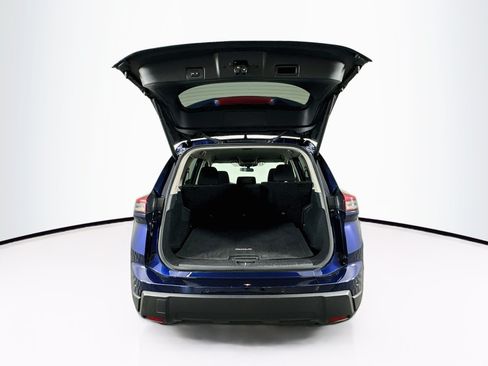 Used 2025 Nissan Rogue SV AWD/4WD image 27