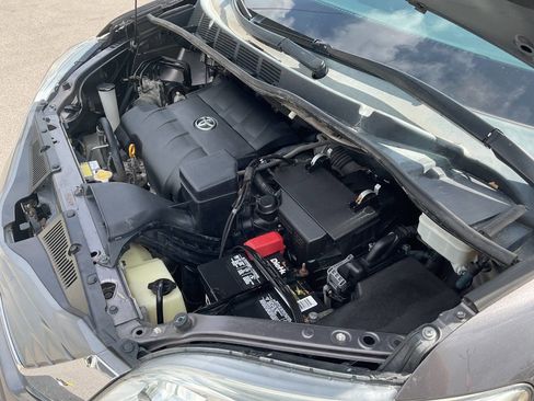 Used 2012 Toyota Sienna XLE FWD image 51