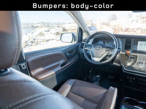 Used 2020 Toyota Sienna Limited Premium image 17