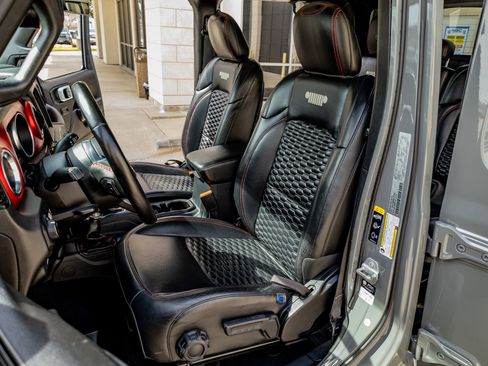 Used 2022 Jeep Gladiator Rubicon w/ LED Lighting Group image 29