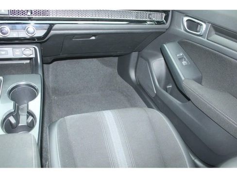 Used 2023 Honda Civic Sport image 17