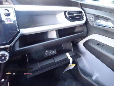 New 2027 Chevrolet Bolt LT w/ Comfort Package image 27