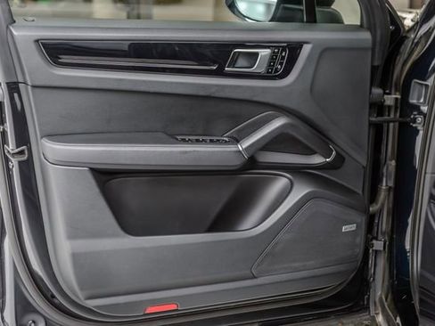 Used 2019 Porsche Cayenne image 47