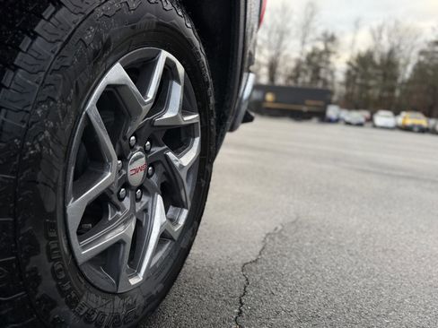 New 2026 GMC Sierra 1500 SLT image 11