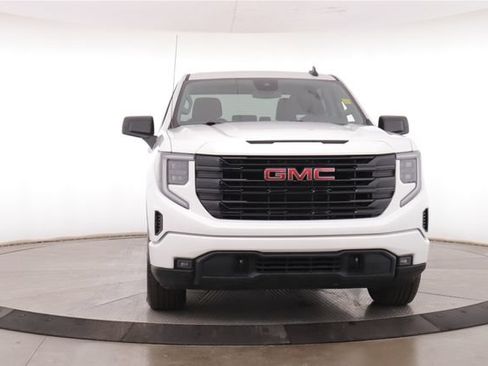 Used 2024 GMC Sierra 1500 Elevation AWD/4WD image 12
