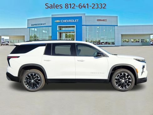 New 2026 Chevrolet Traverse LT w/ Sun and Wheel Package image 5