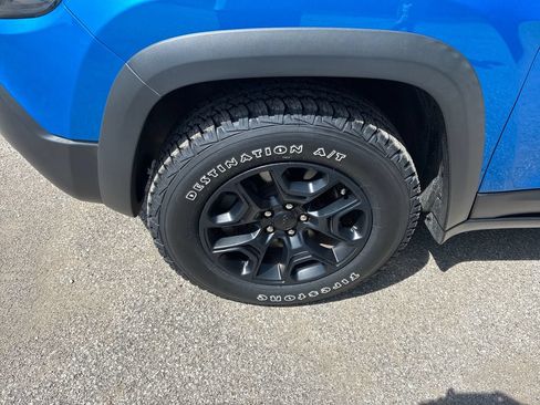 Used 2020 Jeep Cherokee Trailhawk w/ Trailer Tow Group AWD/4WD image 9