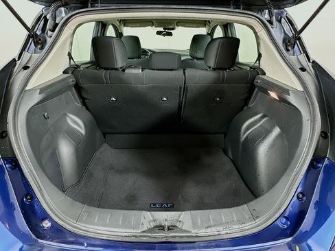 Used 2024 Nissan Leaf S image 27
