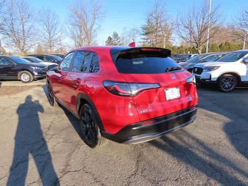 Certified 2025 Honda HR-V Sport image 4