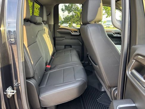 Used 2024 Chevrolet Silverado 1500 LT AWD/4WD image 21