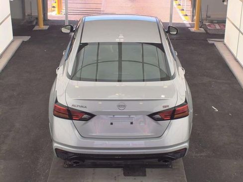 Used 2025 Nissan Altima 2.5 SR FWD image 3