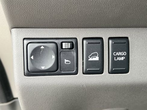 Used 2018 Nissan Frontier SV image 17