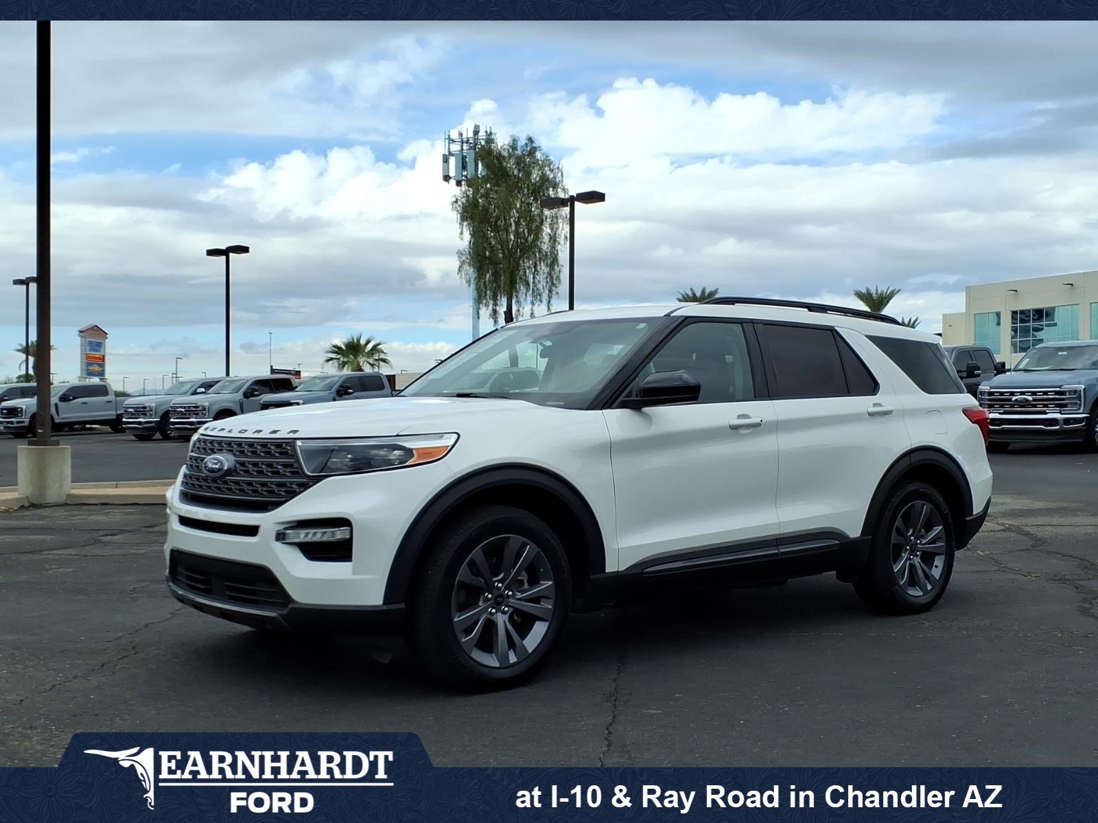 Certified 2023 Ford Explorer XLT w/ Equipment Group 202A AWD/4WD image 1