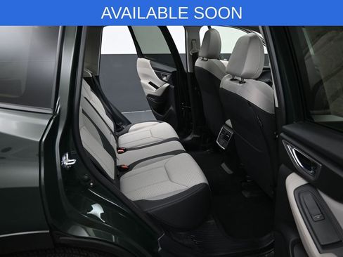 Used 2024 Subaru Forester Premium image 33