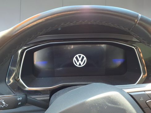 Used 2024 Volkswagen Jetta SE image 10