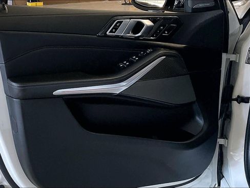 Used 2022 BMW X5 M50i w/ Executive Package image 21