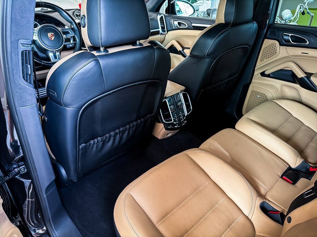 Used 2014 Porsche Cayenne AWD/4WD image 20